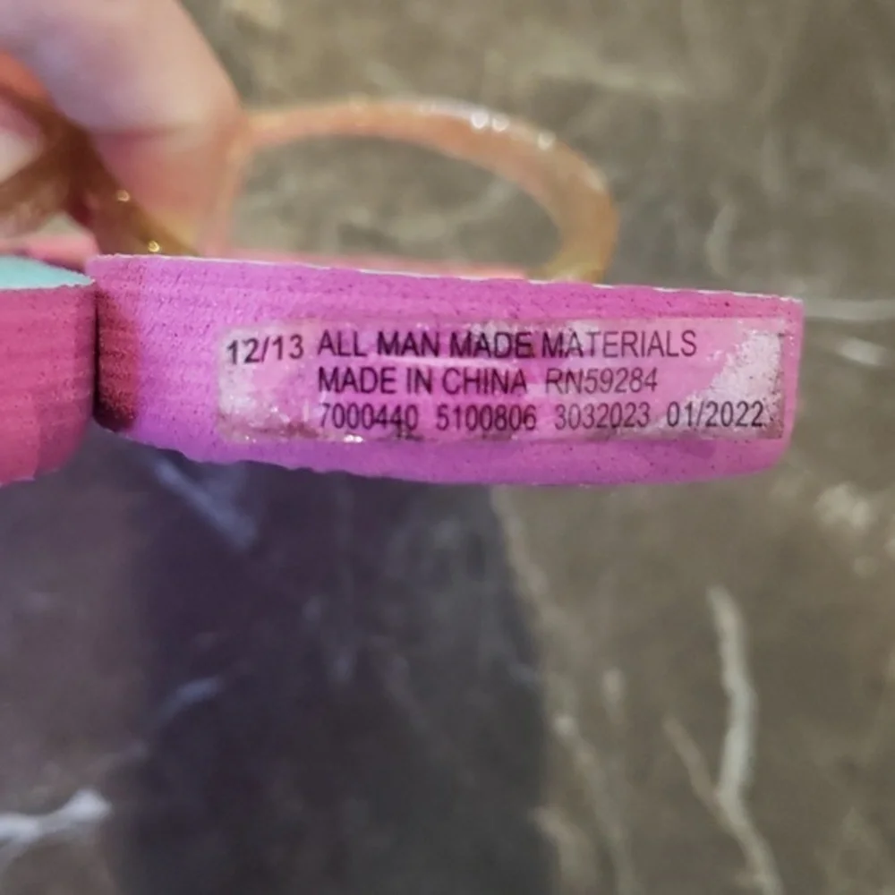 Children's place flip flops size 12/13‎